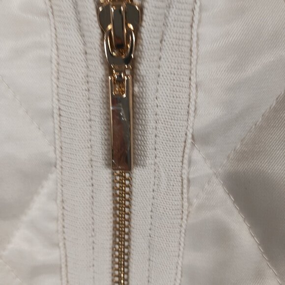 Susan Graver, Medium, Creamy Beige, Quilted and Knit, Zip Front Turtleneck Vest - Picture 7 of 14